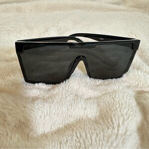 Oversized Square Black Bold Frame Summer Casual Sunglasses